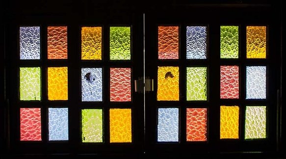 Exploring the Brilliance: A Comprehensive Guide to Buying Colored Glass Sheets