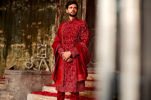 Sherwanis at Its Best: Upgrade Your Fashion and Style Effortlessly 